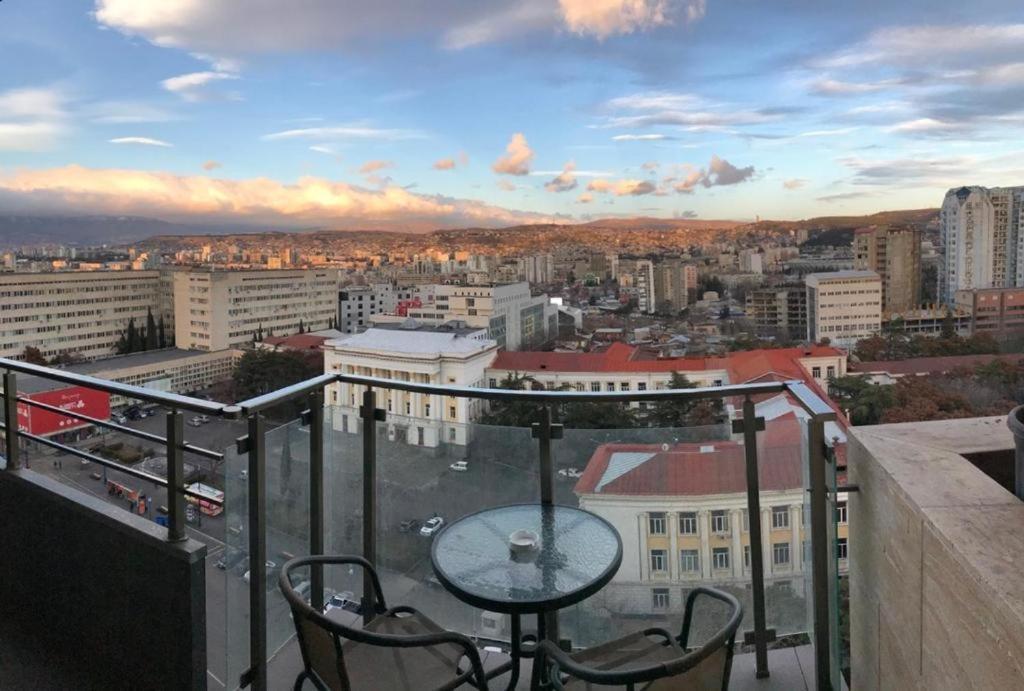 Ameri Plaza Green Apartments Tiflis Exterior foto